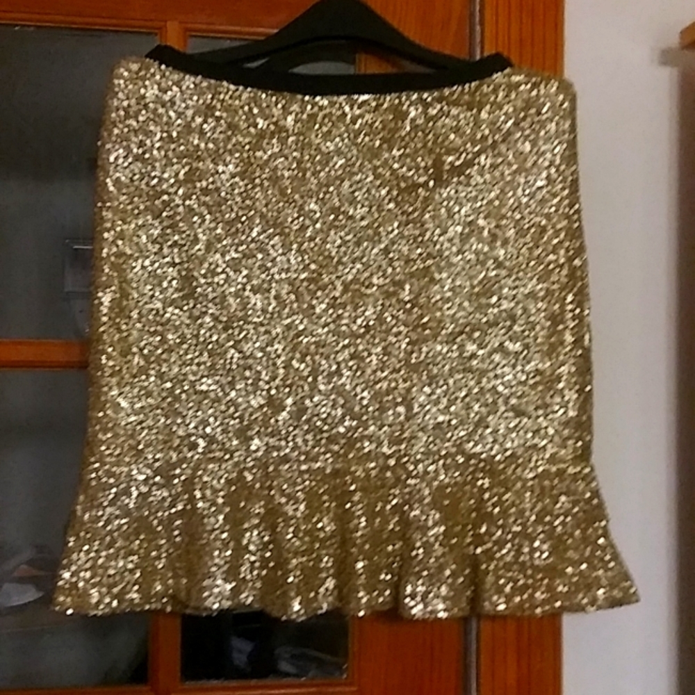 Mini sequin skirtq